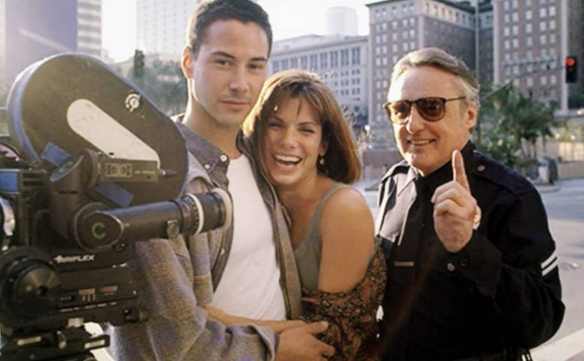 Keanu Reeves, Sandra Bullock and Dennis Hopper on the set of Speed